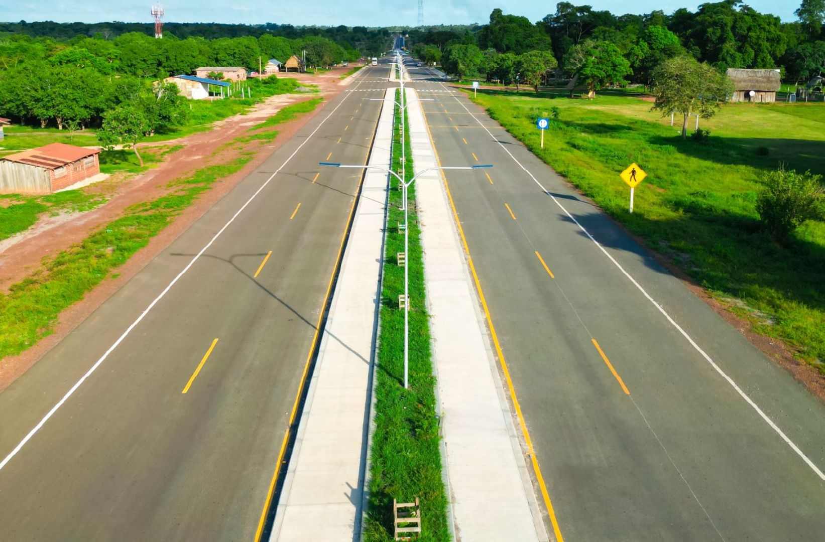 CARRETERAS PARA EL DESARROLLO Y LA INTEGRACIÓN NACIONAL